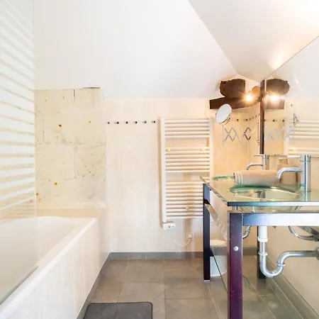 Des Fours A Chaux Holiday home *